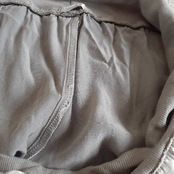 PJ Harlow Women's Size Large Dark Silver Jolie Capri Satin Pajama Pants - Picture 5 of 14